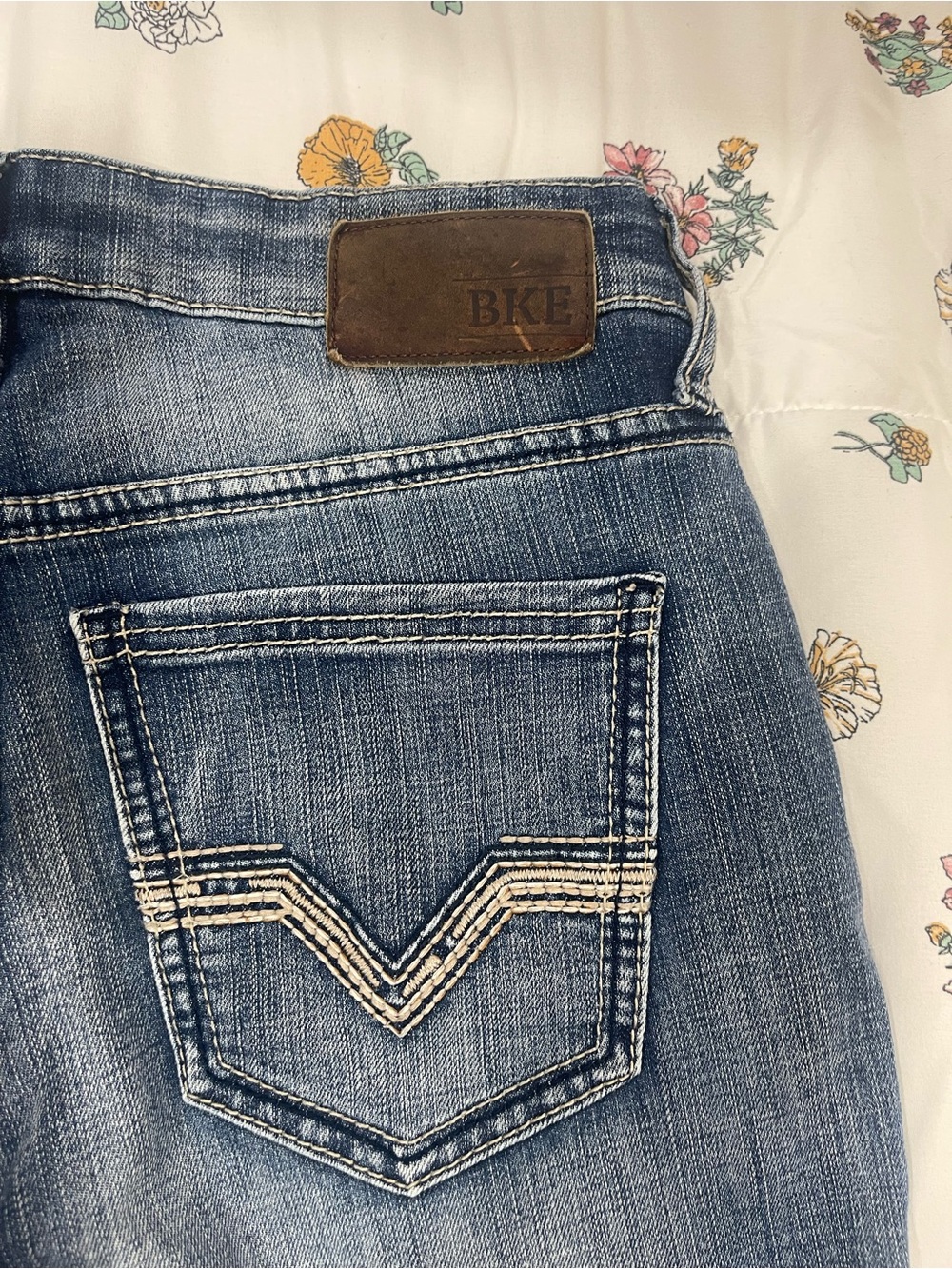 BKE Carter Women's Straight Leg Jeans - Medium Blue Wash - Picture 5 of 6